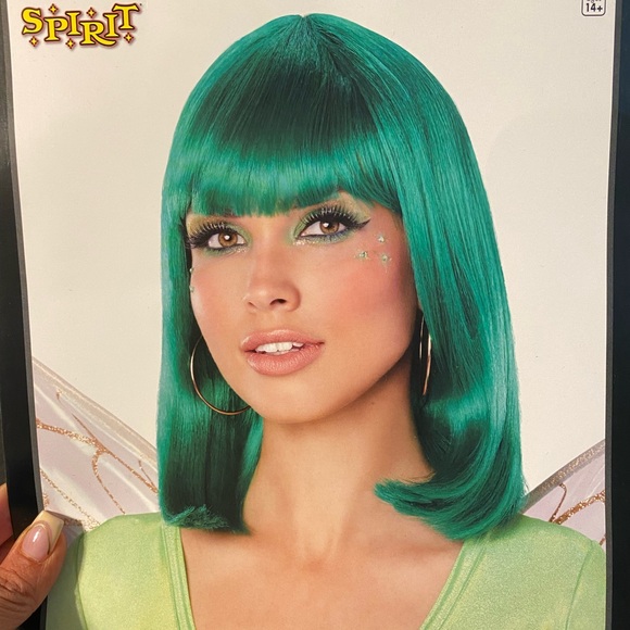 Spirit Green Bob Wig - Picture 1 of 2